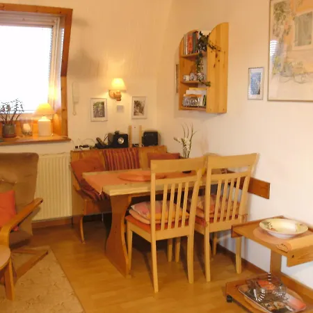 Haus Mit Lilie Und Rose Apartment Westerdeichstrich Exterior photo