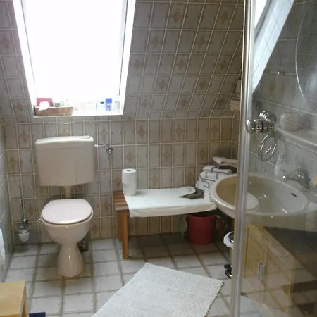 Haus Mit Lilie Und Rose Apartment Westerdeichstrich Exterior photo
